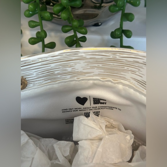 YSL Beaute Makeup Bag White and Gold New - Picture 3 of 5